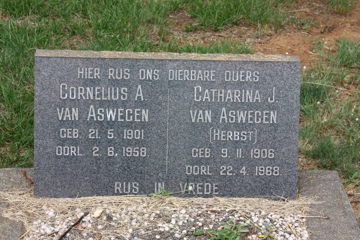 ASWEGEN Cornelius A., van 1901-1958 &amp; Catharina J. HERBST 1906-1968