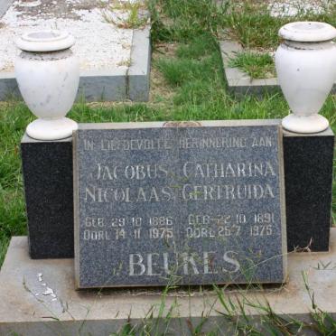 BEUKES Jacobus Nicolaas 1886-1975 &amp; Catharina Gertruida 1891-1975