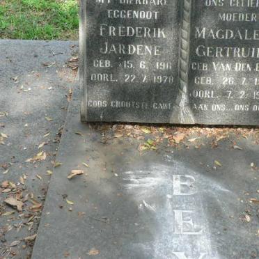 BEYTELL Frederik Jardene 190?-1978 &amp; Magdalena Gertruida VAN DEN BERG 1916-1982