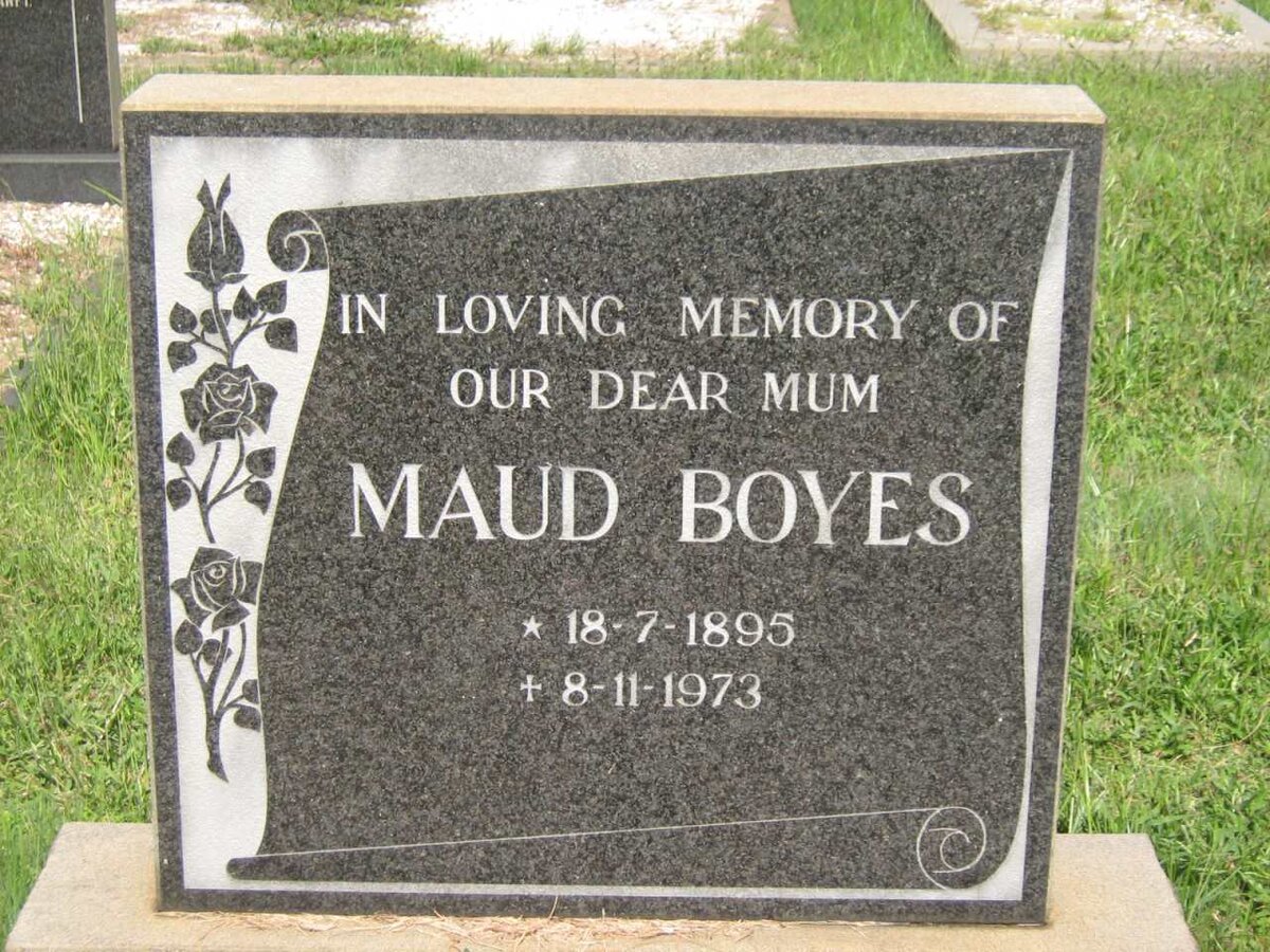 BOYES Maud 1895-1973