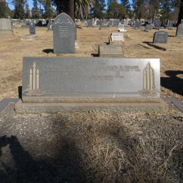 CARAKER Edwin Reece -1948 &amp; Anna Aletta G. -1960