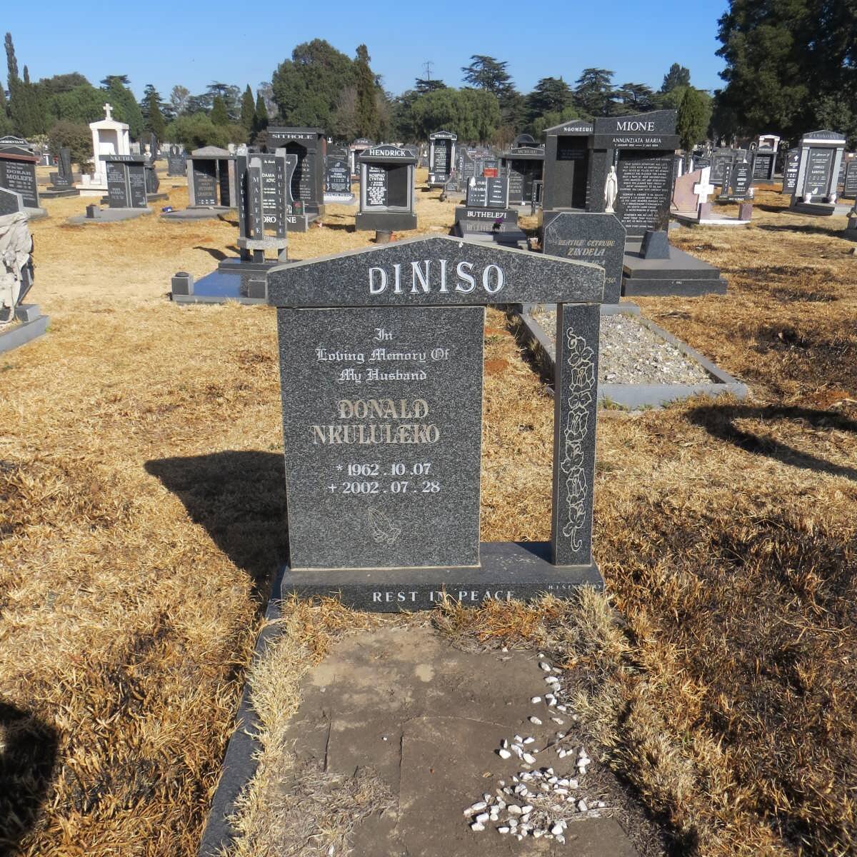 DINISO Donald Nkululeko 1962-2002