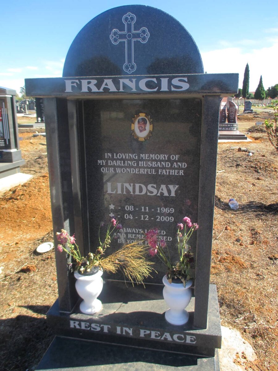 FRANCIS Lindsay 1969-2009