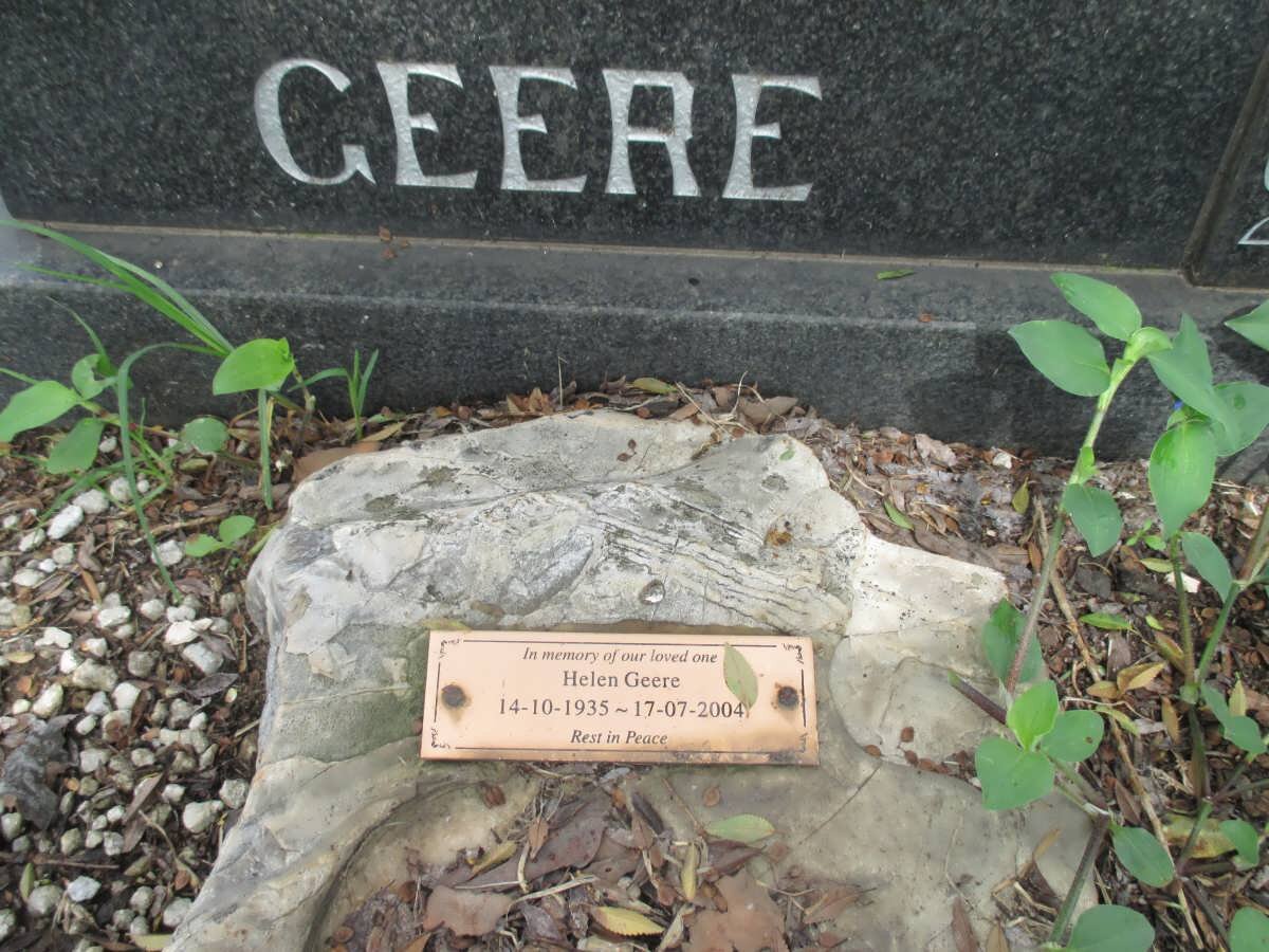 GEERE Helen 1935-2004