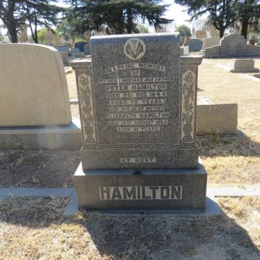 HAMILTON Peter -1944 &amp; Elizabeth -1954