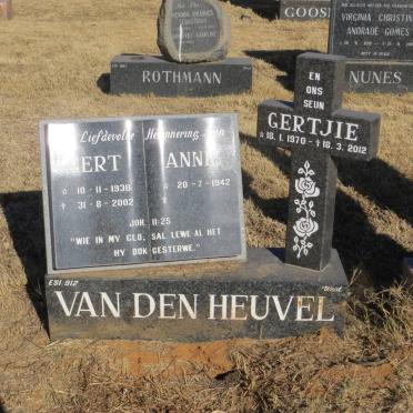 HEUVEL Gert, van den 1938-2002 &amp; Annie 1942- :: Gertjie 1970-2002