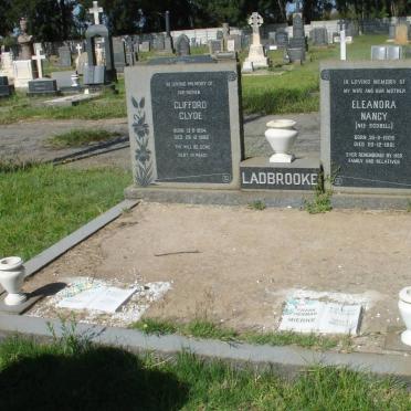 LADBROOKE Clifford Clyde 1904-1969 &amp; Eleanora Nancy SCOBELL 1909-1961