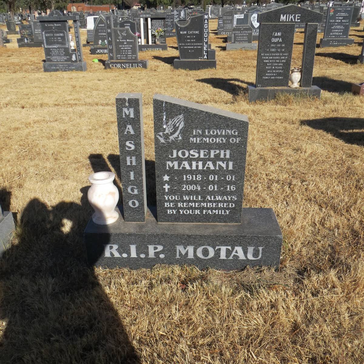 MASHIGO Joseph Mahani 1918-2004