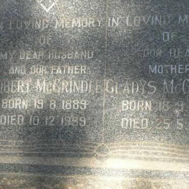McGRINDLE Robert 1889-1959 &amp; Gladys 1902-1995