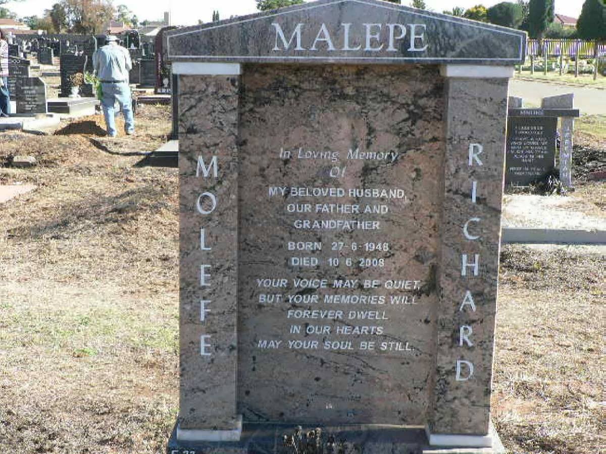 MOLEPE Molefe Richard 1948-2008