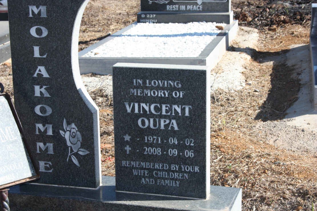 MOLAKOMME Vincent 1971-2008