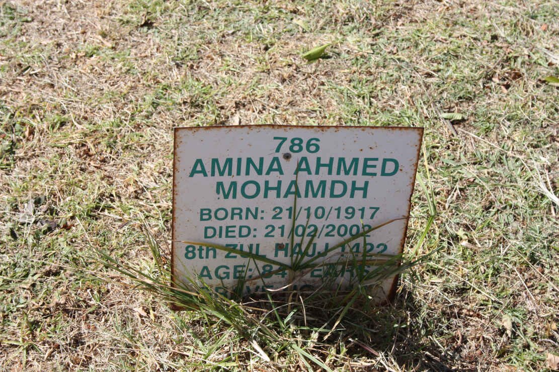 MOHAMDH Amina Ahmed 1917-2002