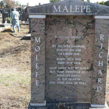 MOLEPE Molefe Richard 1948-2008