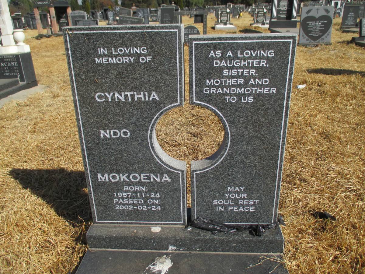 MOKOENA Cynthia Ndo 1957-2002