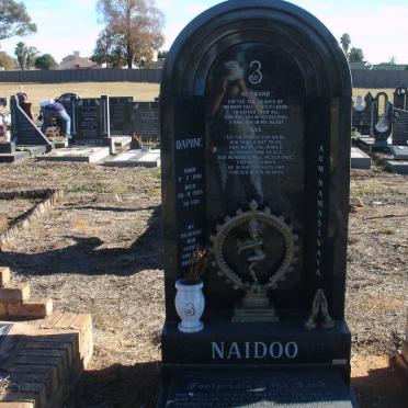 NAIDOO Daphne 1964-1995