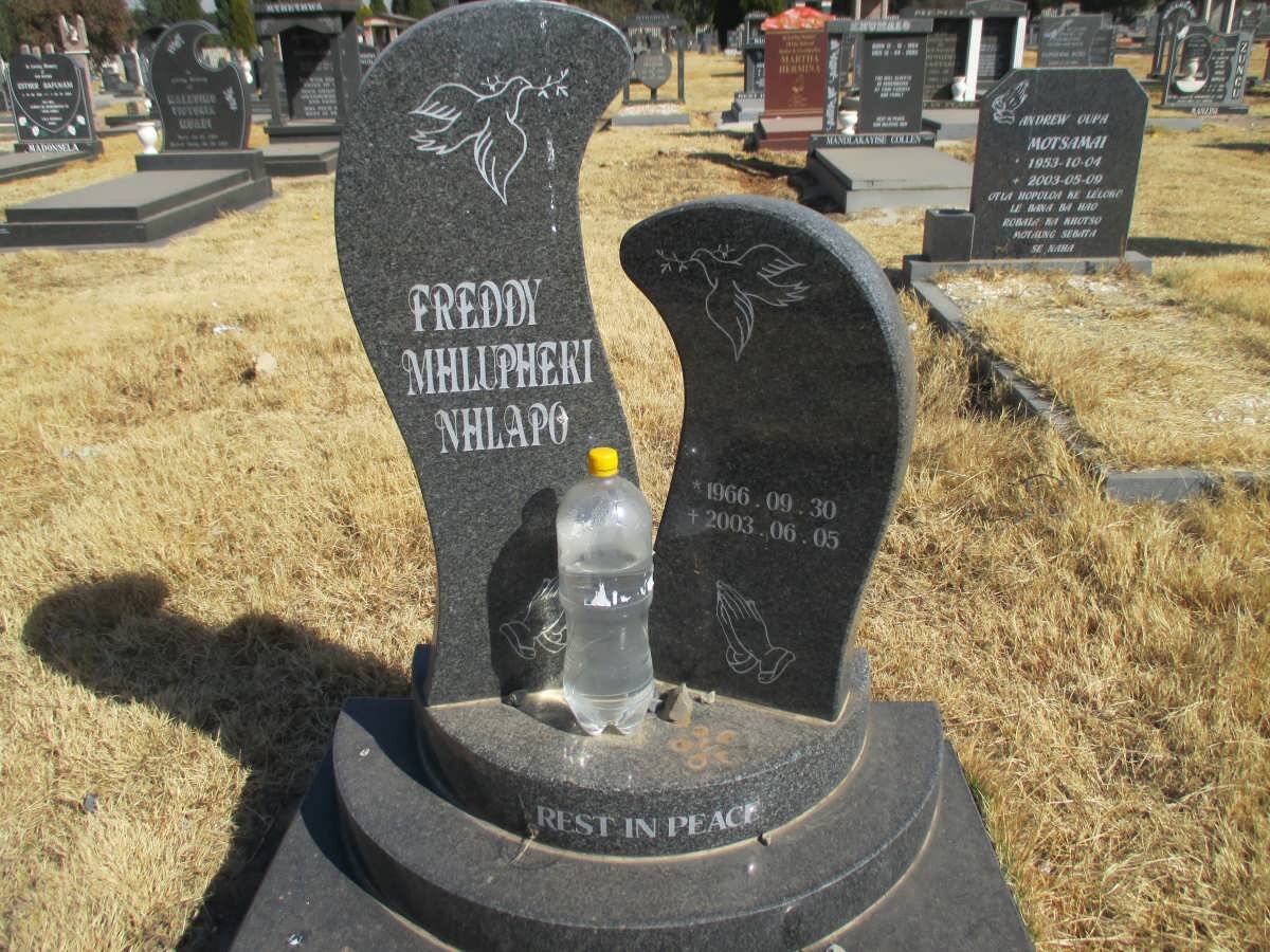 NHLAPO Freddy Mhlupheki 1966-2003