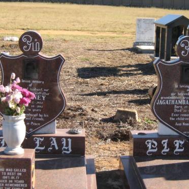 PILLAY S. Sidney 1922-1992 &amp; Jagathambal 1926-2003 :: PILLAY Dayalan -1987