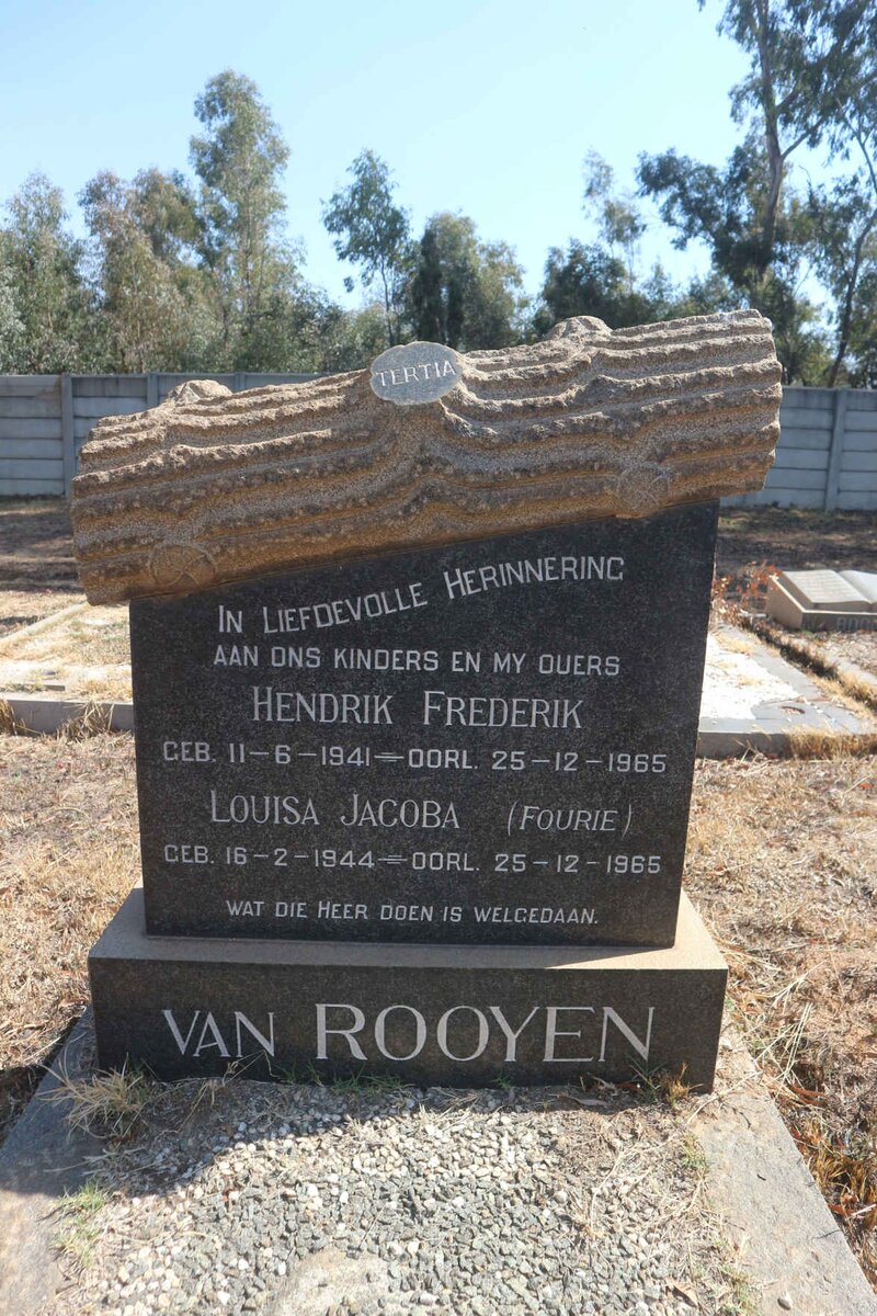 ROOYEN Hendrik Frederik, van 1941-1965 & Louisa Jacoba FOURIE 1944-1965