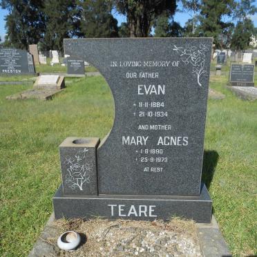 TEARE Evan 1884-1934 &amp; Mary Agnes 1890-1973