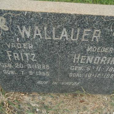 WALLAUER Fritz 1888-1955 &amp; Hendrika 1885-1960