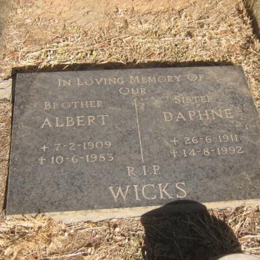 WICKS Albert 1909-1983 :: WICKS Daphne 1911-1992