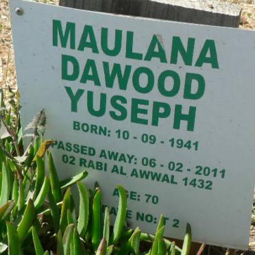 YUSEPH Maulana Dawood 1941-2011