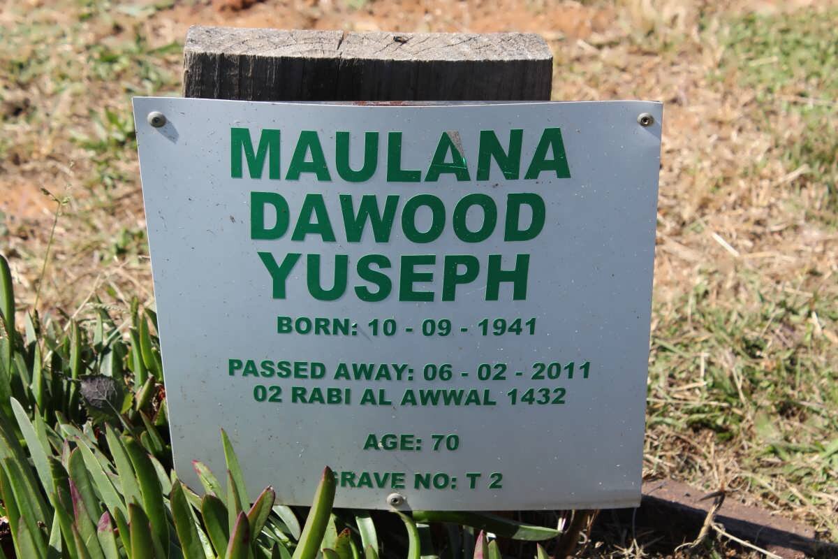 YUSEPH Maulana Dawood 1941-2011