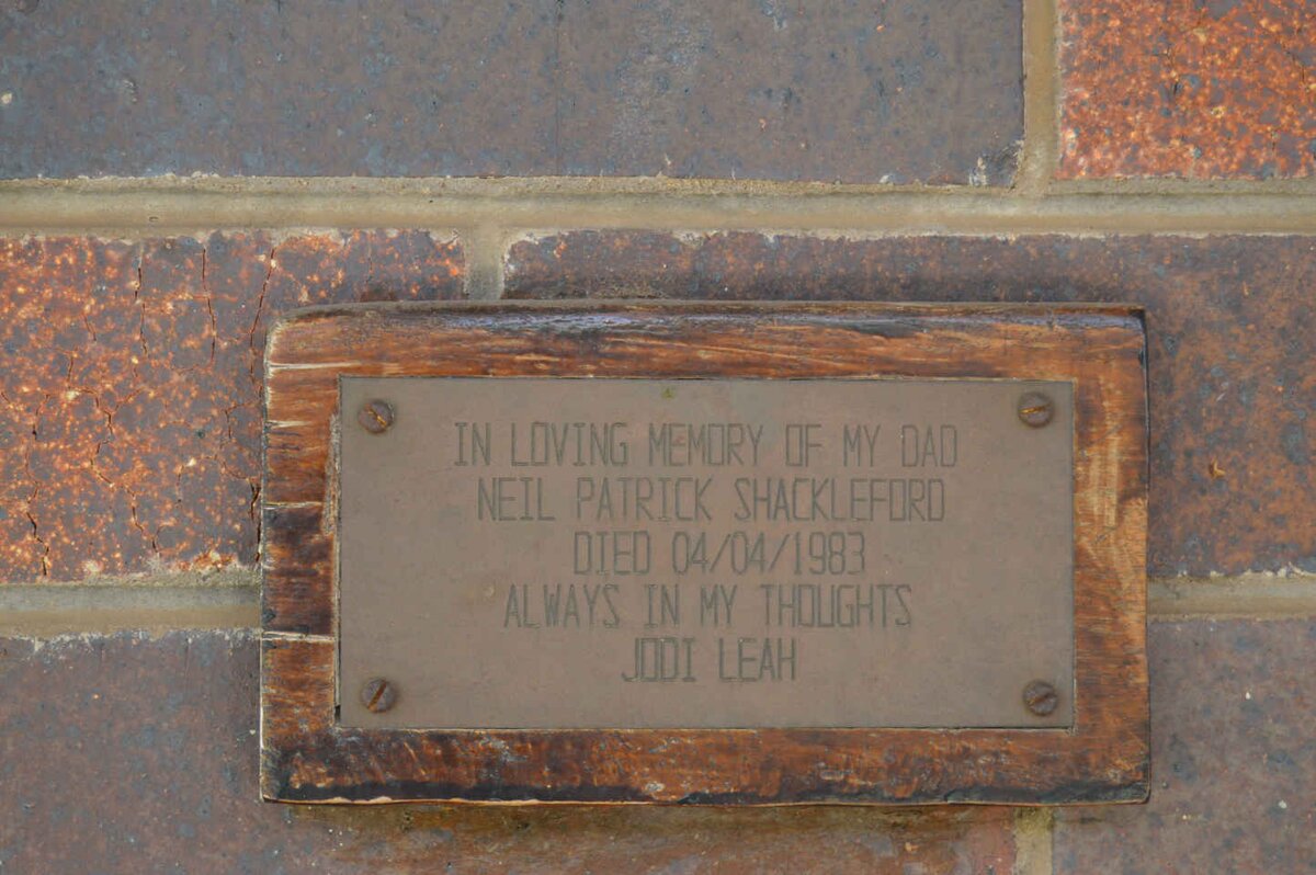 SHACKLEFORD Neil Patrick -1983