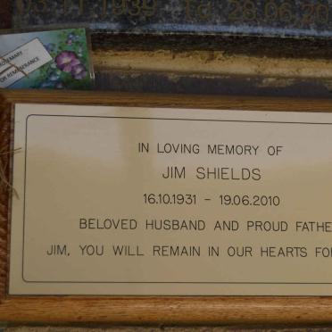 SHIELDS Jim 1931-2010