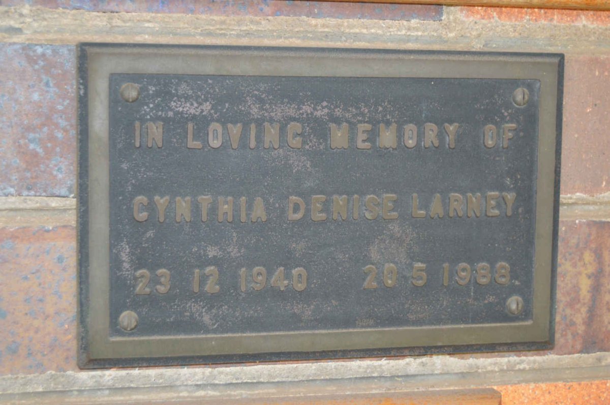 LARNEY Cynthia Denise 1940-1988