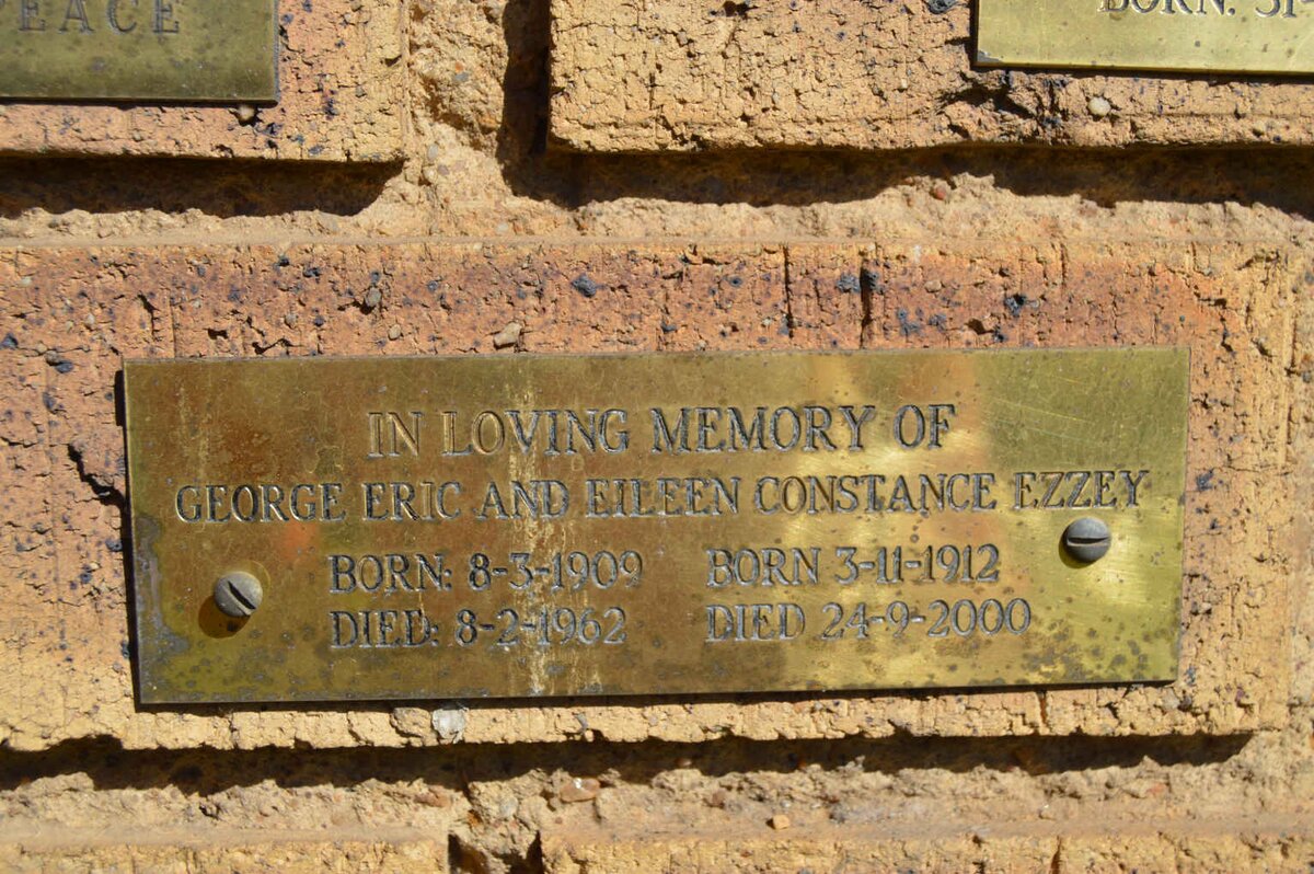 EZZEY George Eric 1909-1962 &amp; Eileen Constance 1912-2000