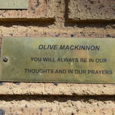 MACKINNON Olive