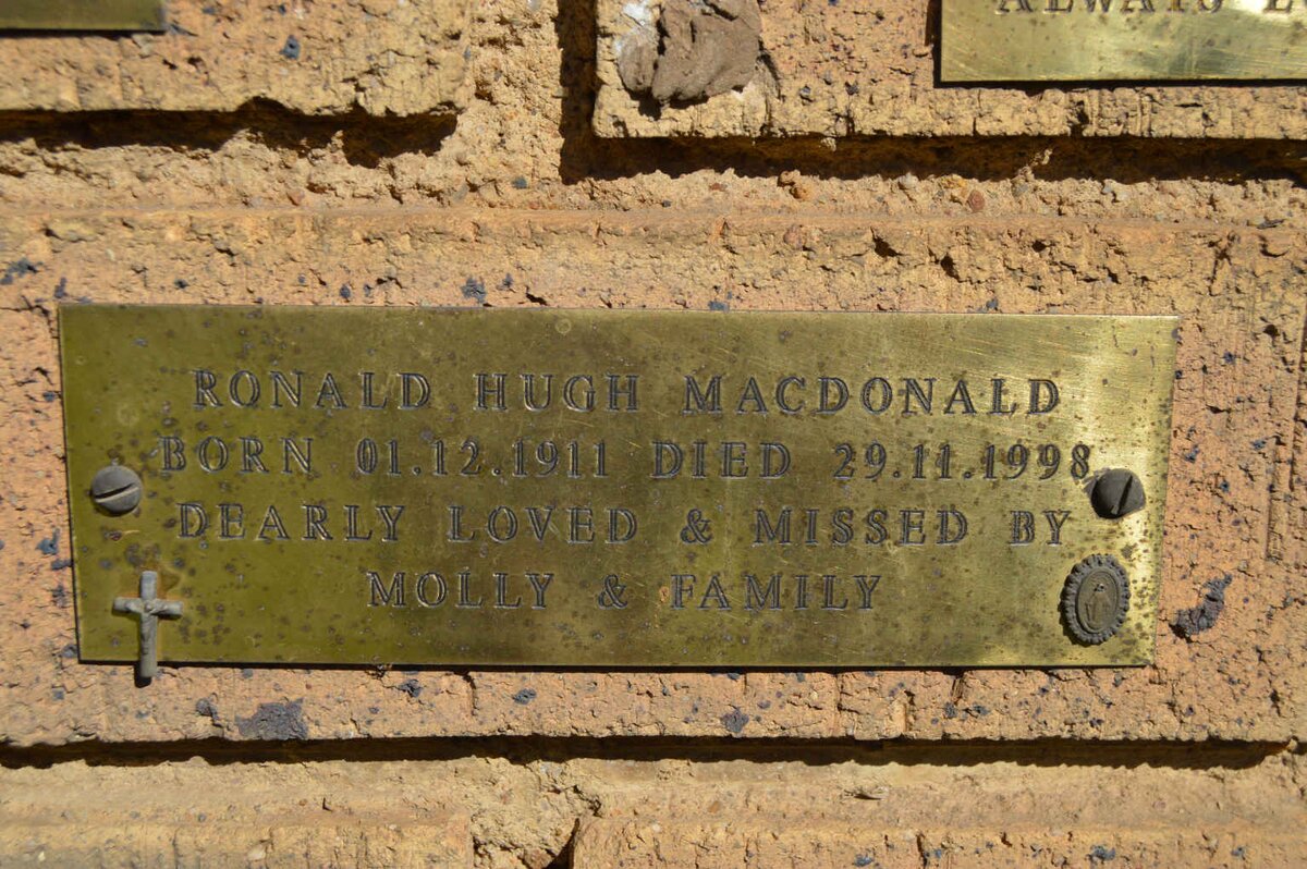 MACDONALD Ronald Hugh 1911-1998