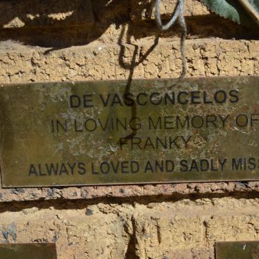 V - Vanne :: Surnames - V