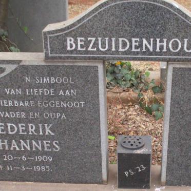 BEZUIDENHOUT Frederik Johannes 1909-1985 &amp; Catharina Petronella 1913-2000