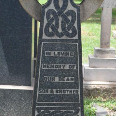 JAMES Nicholls James -1935 :: JAMES Edward -1933