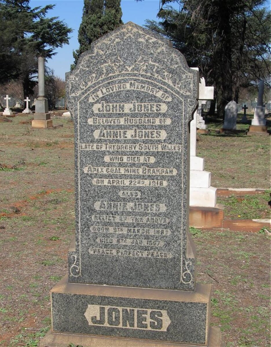 JONES John -1916 &amp; Annie 1887-1957 