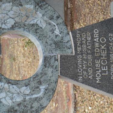 LECHEKO Molise Edward 1961-2002