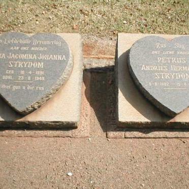 STRYDOM Petrus Andries Hermanus 1882-1960 &amp; Anna Jacomina Johanna 1891-1949