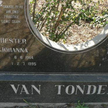 TONDER Jacobus Christiaan, van 1957- &amp; Hester Johanna 1964-1995