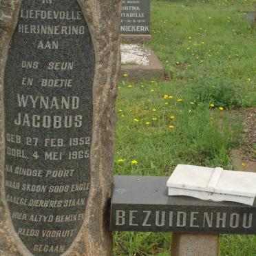 BEZUIDENHOUT Wynand Jacobus 1952-1965