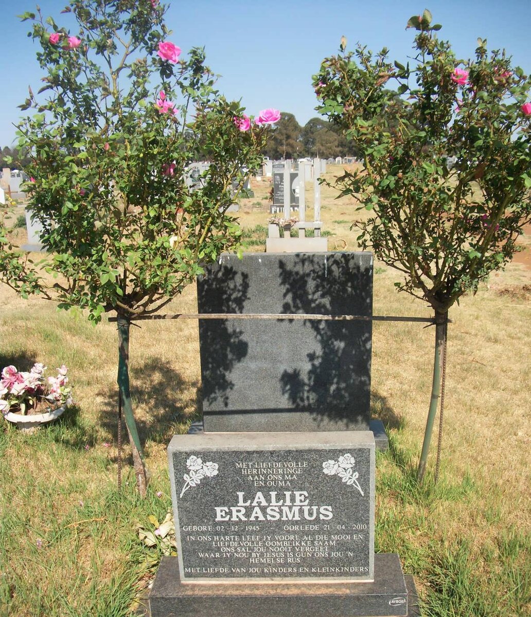 ERASMUS Lalie 1945-2010