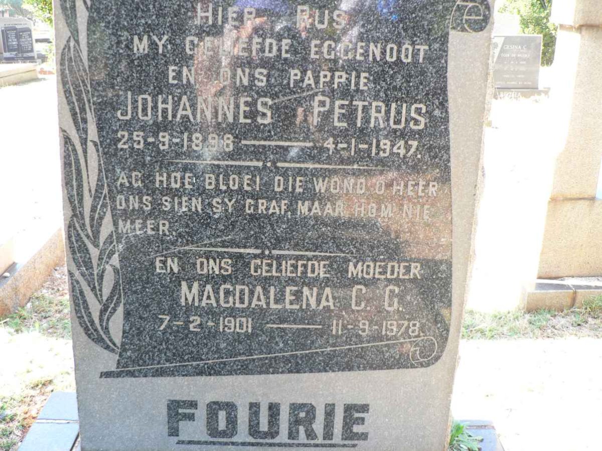 FOURIE Johannes Petrus 1898-1947 &amp; Magdalena C.G. 1901-1978