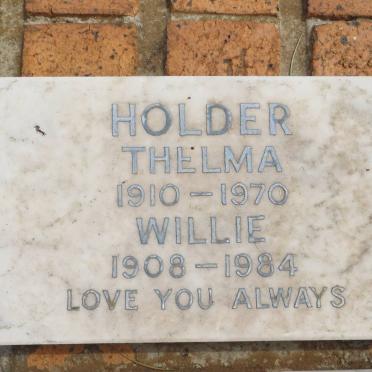 HOLDER Willie 1908-1984 &amp; Thelma 1910-1970