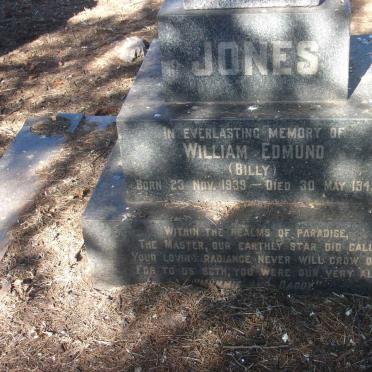 JONES William Edmund 1939-1945 :: WEBSTER Richard John -1952 &amp; Emily ?tta :: JONES William -1947 :: JONES Olive -1947