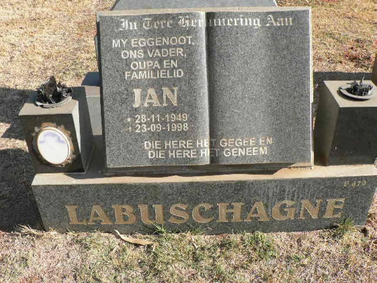 LABUSHAGNE Jan 1949-1998
