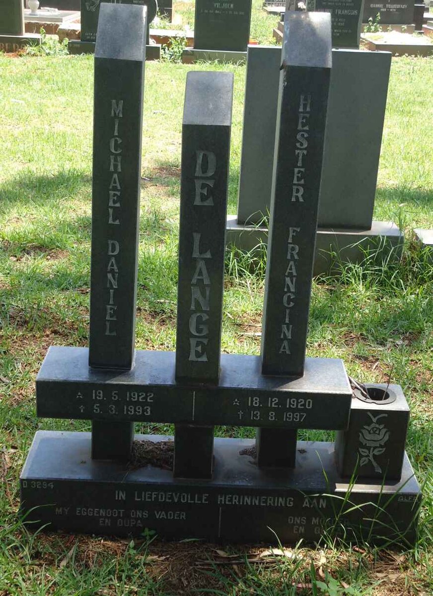 LANGE Michael Daniel, de 1922-1993 &amp; Hester Francina 1920-1997