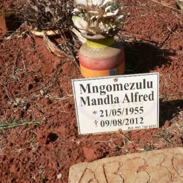 MNGOMEZULU Mandla Alfred 1955-2012