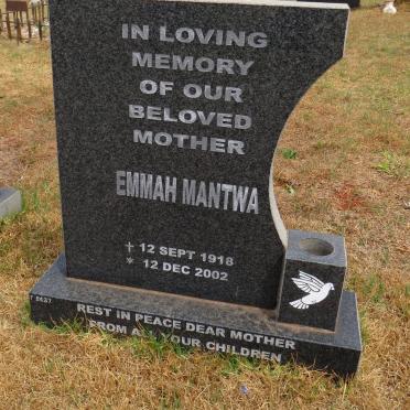 MANTWA Emmah 1918-2002