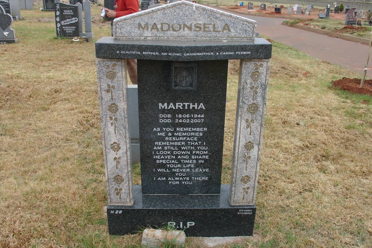 MADONSELA Martha 1944-2007